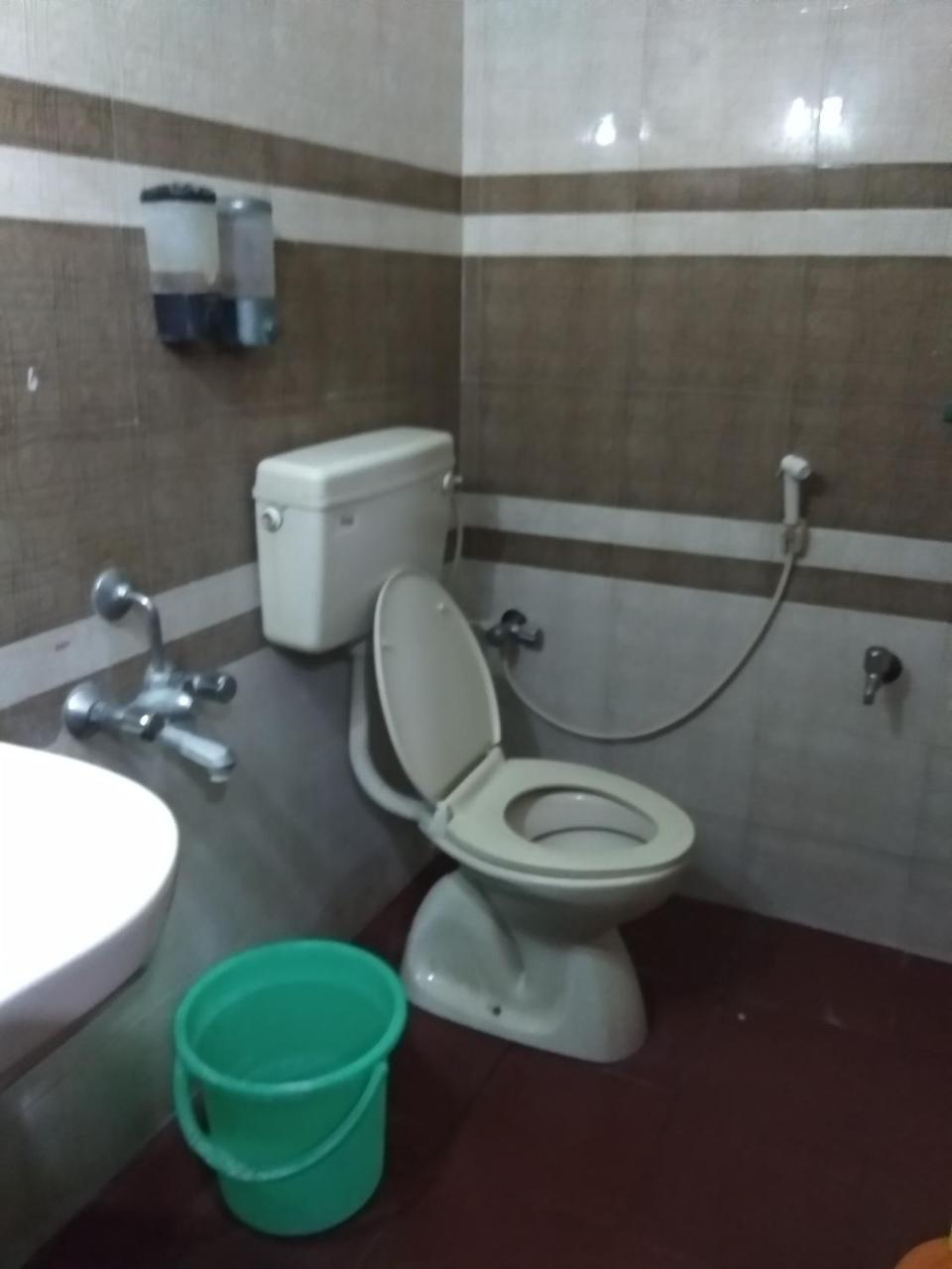 Sai Tirumala Residency Tirupati Exterior foto